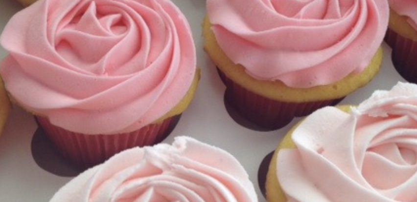 6 Love Potion Cupcakes